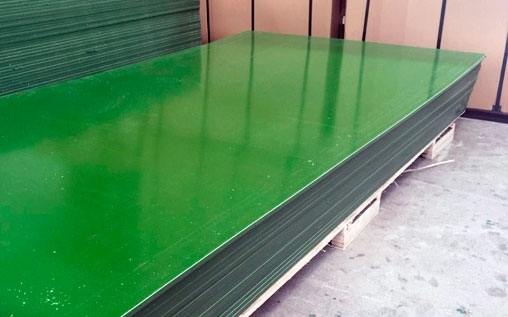 ламинированная фанера f1/f1 зеленая (green) 1500х3000 12 мм